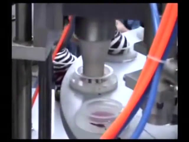 अर्मी स्वयंचलित मिनी रोटरी आइस क्रीम कप भरणे आणि सीलिंग मशीन